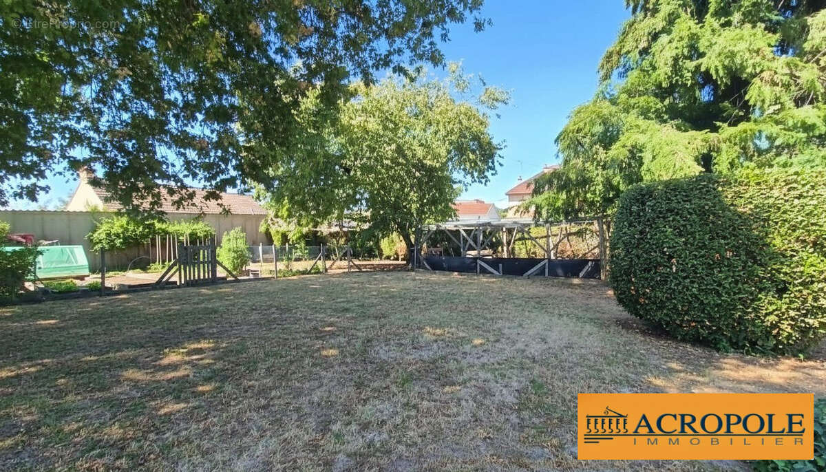 Maison 165 m² à Vierzon  - photo 3