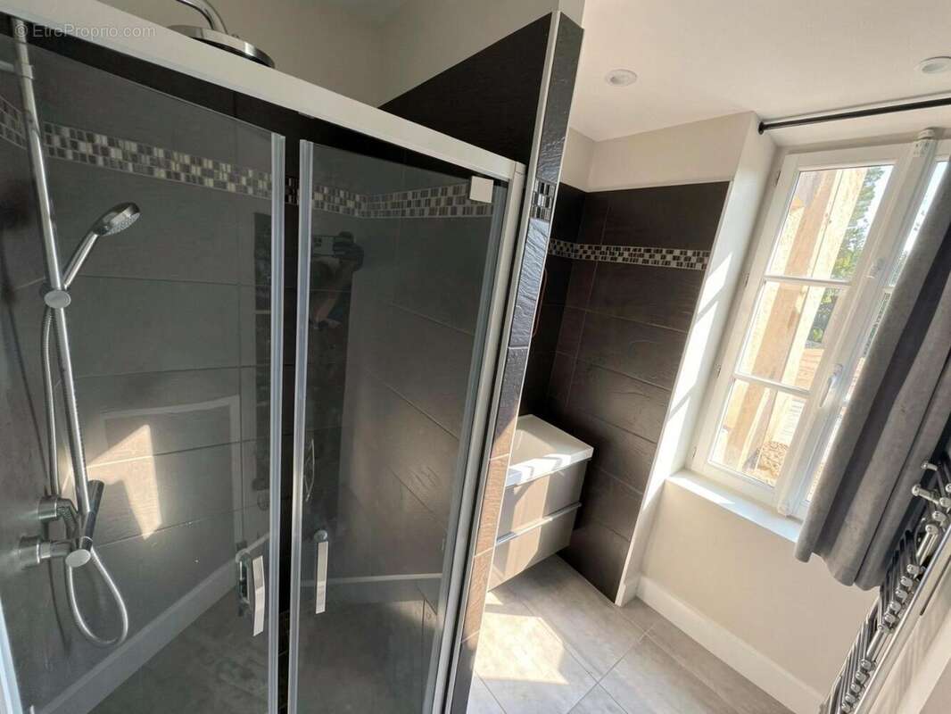   - Appartement à AUBENAS
