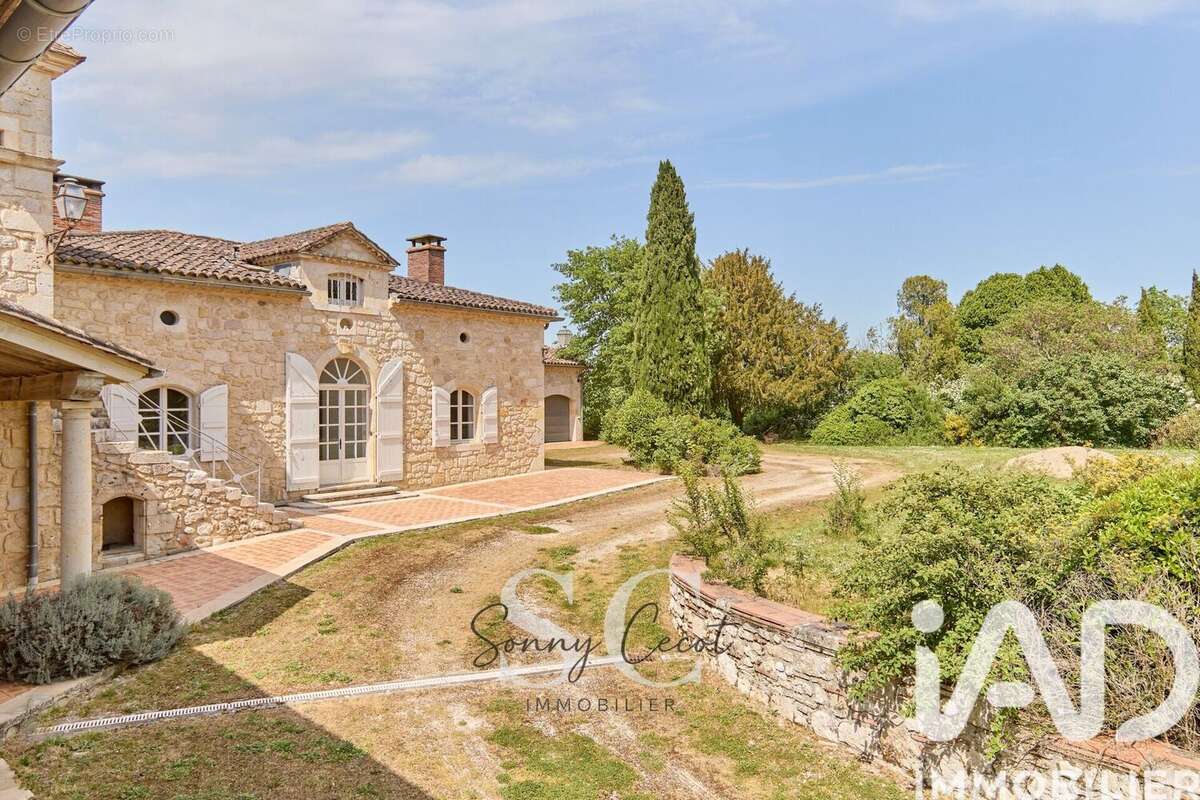 Maison 420 m² à Cuq  - photo 3