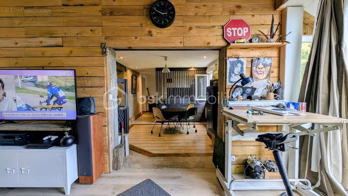 Maison à JUAYE-MONDAYE