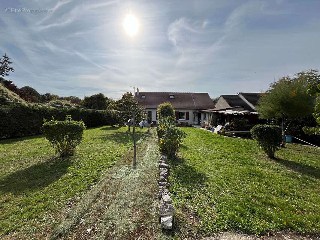 Maison à HUISSEAU-SUR-MAUVES