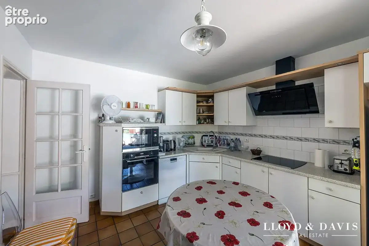 Maison 4 pièces 114 m² à vendre à Saint-Benoit (86280) - photo 4