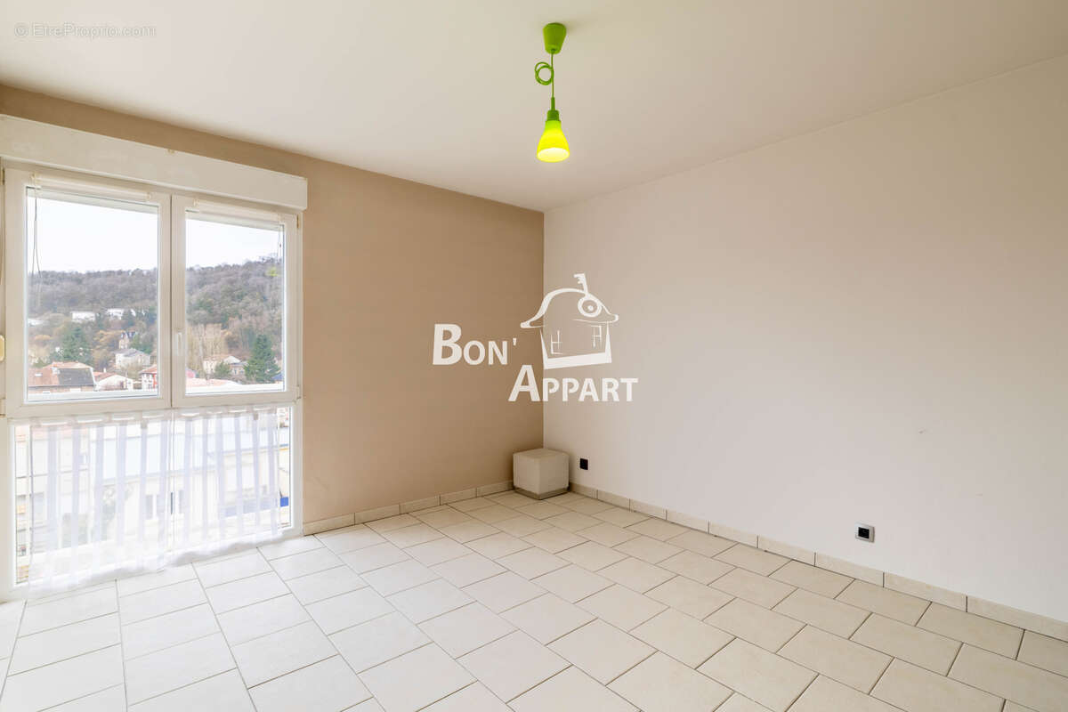 Appartement à JOEUF