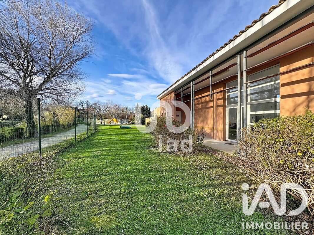 Maison 35 m² à Saint-Saturnin-Les-Avignon  - photo 8