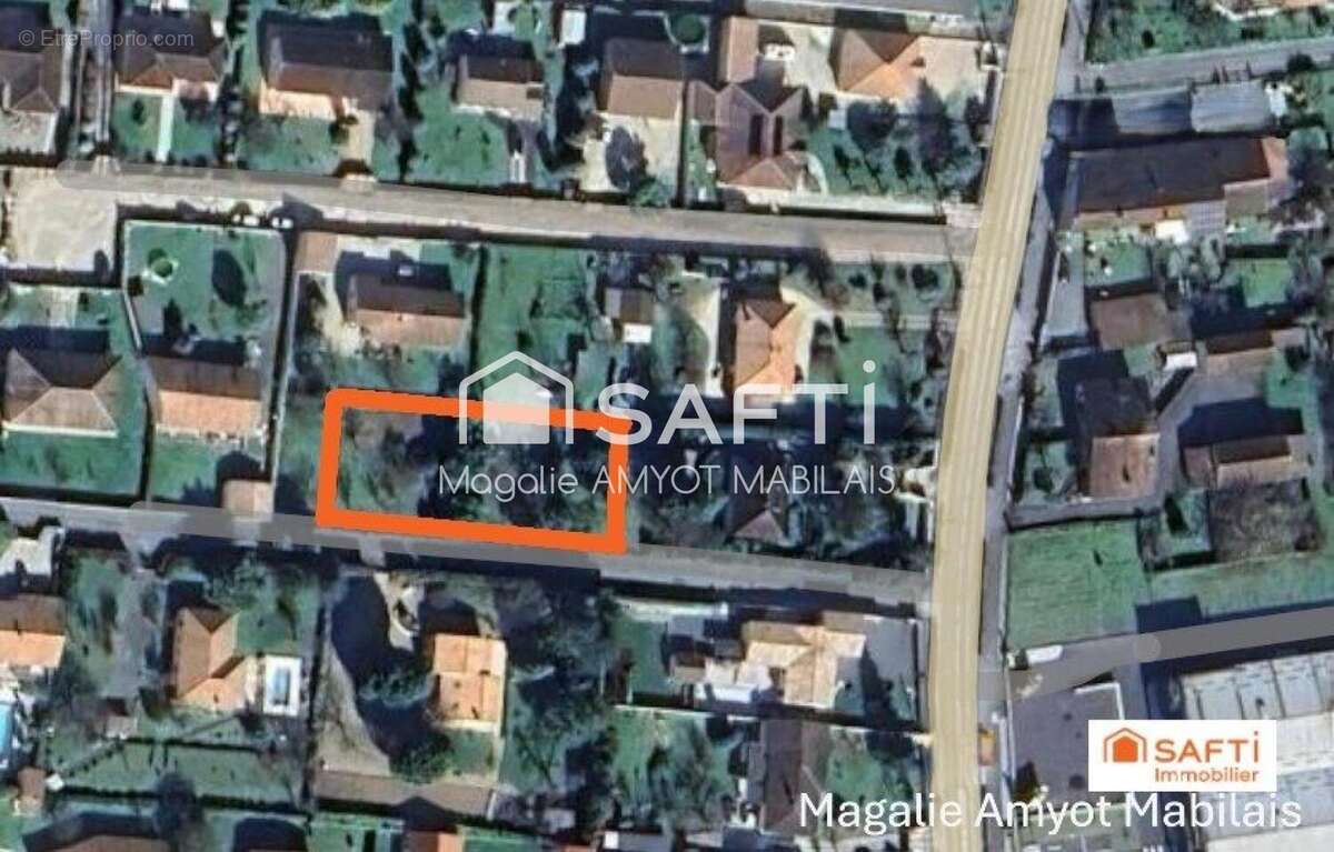 Photo 2 - Terrain à CHATEAUBERNARD