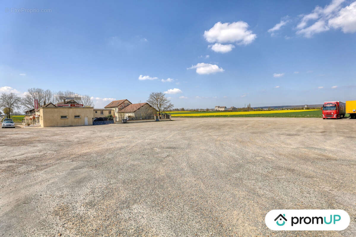 Autre à SAINT-AUBIN-DES-BOIS