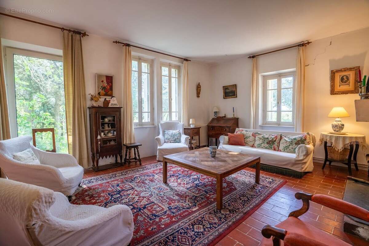 Maison 400 m² à Carcassonne  - photo 7