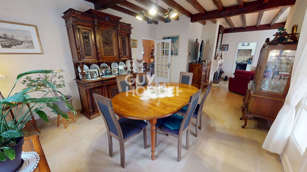 Maison à AOUSTE-SUR-SYE