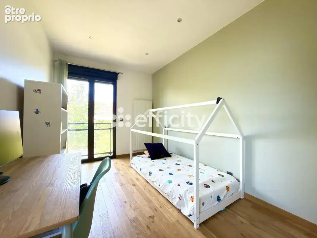 Maison 110 m² à Noisy-Le-Grand  - photo 8