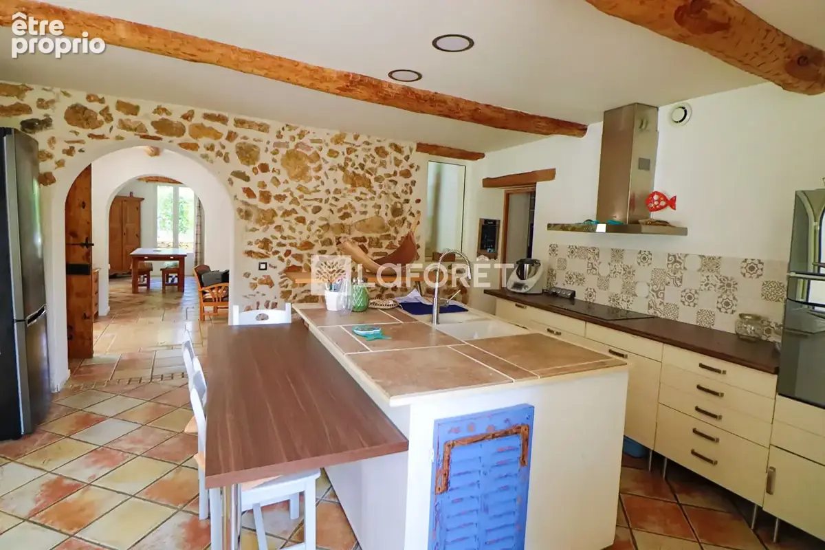 Bastide à Gémenos 271m² + dépendances 90m² - photo 5
