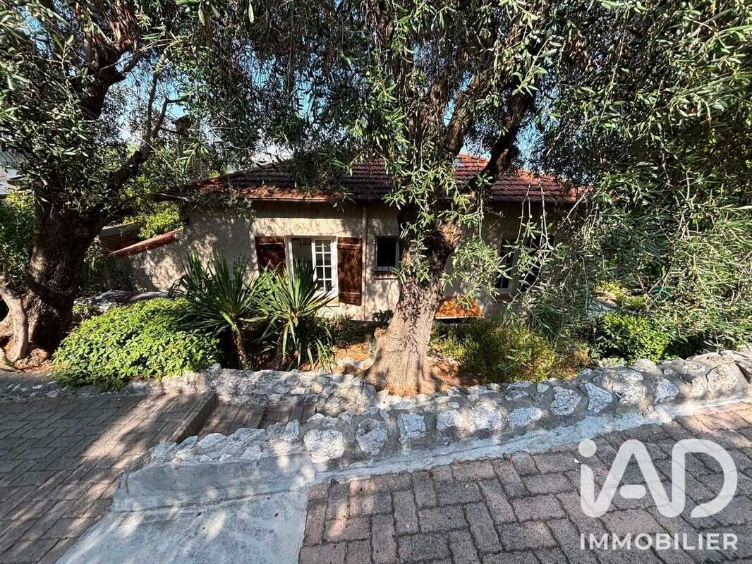 Maison 50 m² à Saint-Laurent-Du-Var  - photo 3