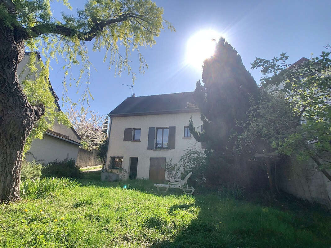 Maison à RUEIL-MALMAISON