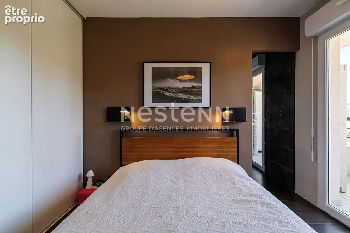 A vendre - 3 pieces - nice corniche fleurie - terrasse d'angle 22 m² - dernier étage - piscine & parc privé - parking privatif e - photo 9