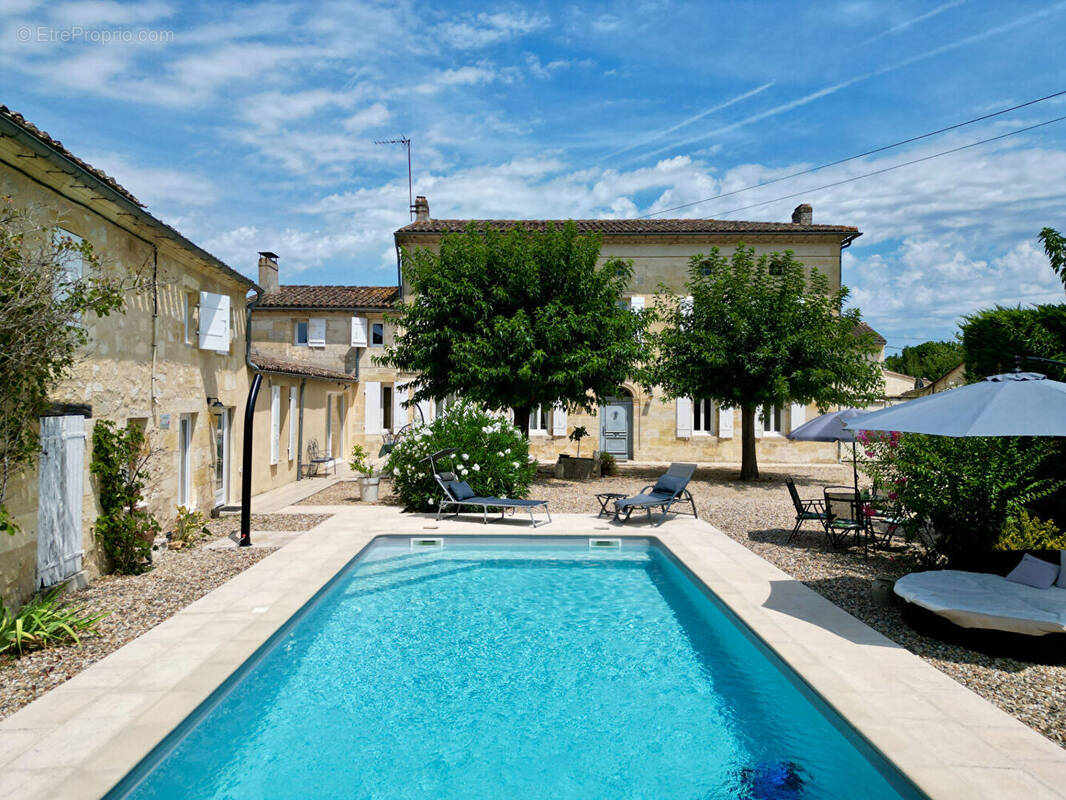 Maison à SAINT-EMILION