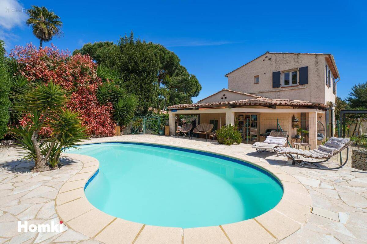 Maison à VILLENEUVE-LOUBET