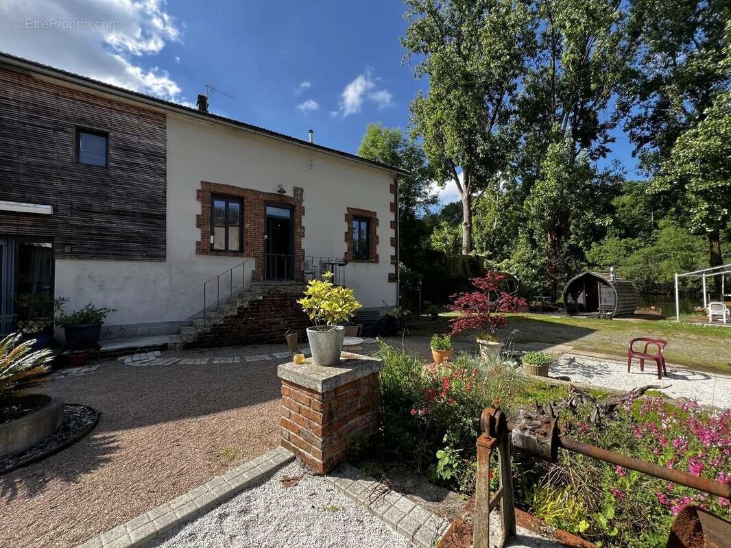 Maison à SAINT-JUNIEN