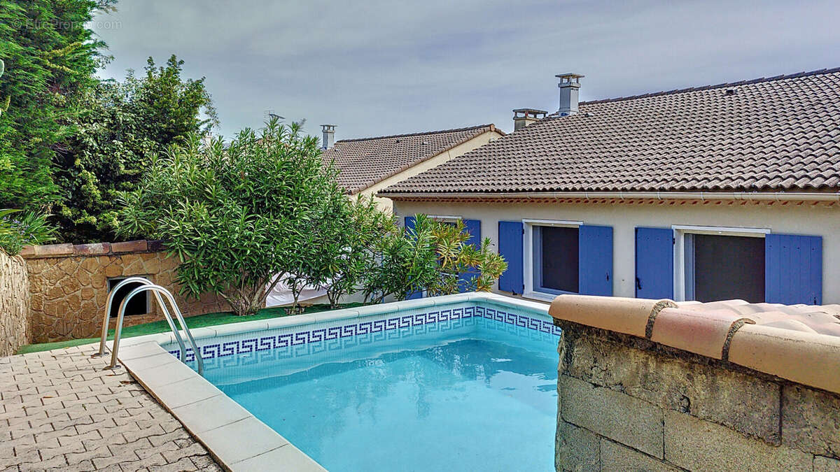 Maison à VILLENEUVE-LES-AVIGNON