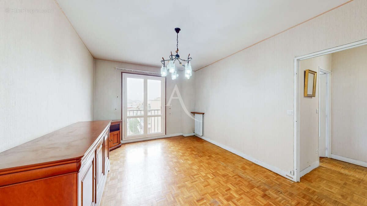 Appartement à LE PLESSIS-ROBINSON