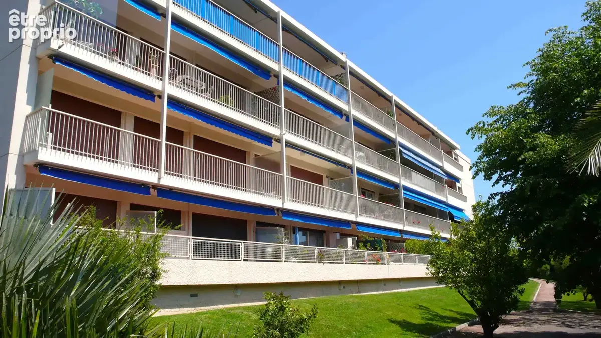 Photo Appartement à Vence au prix de 143 000€