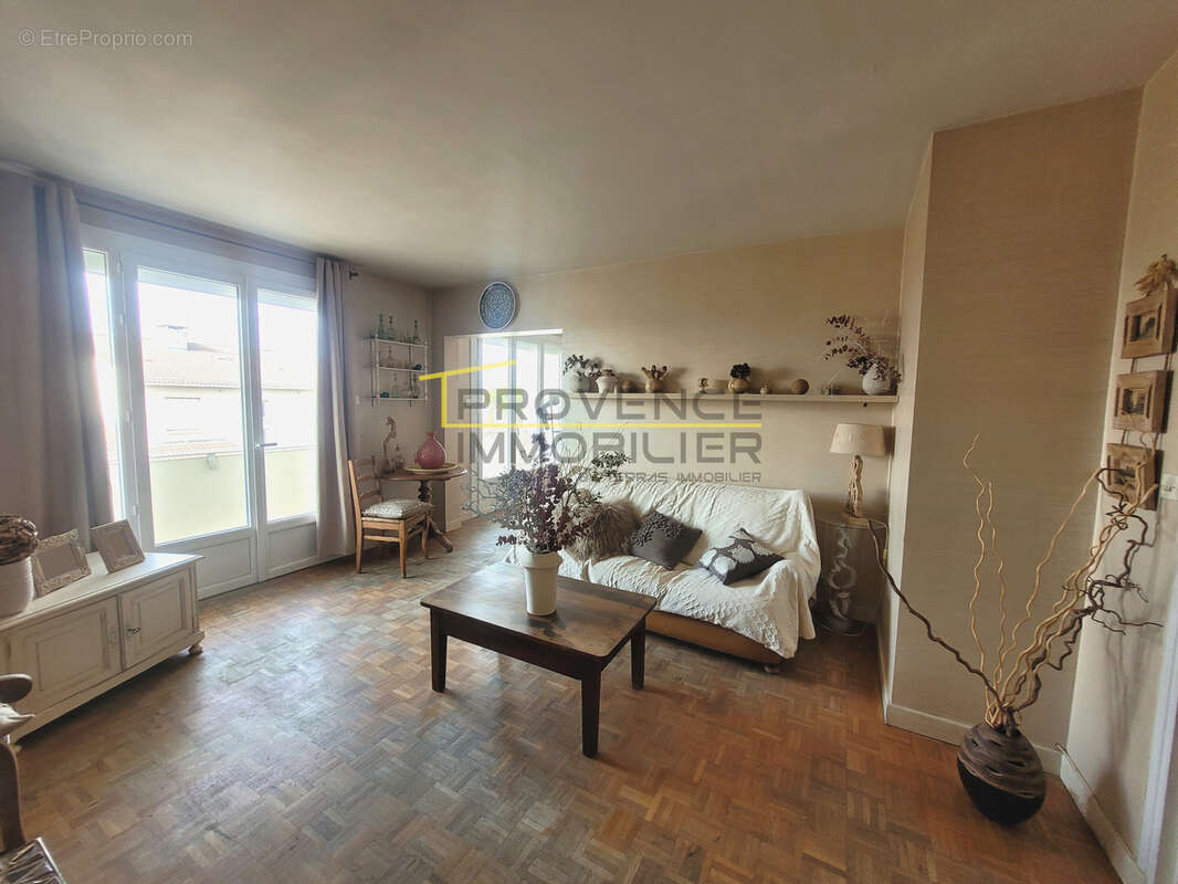 Appartement à MONTELIMAR