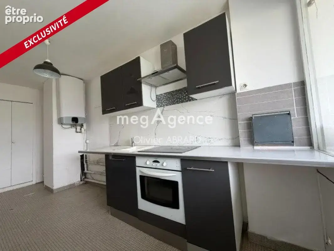 Baisse de prix sur ce grand t4 d e86 m2 a voir - photo 3