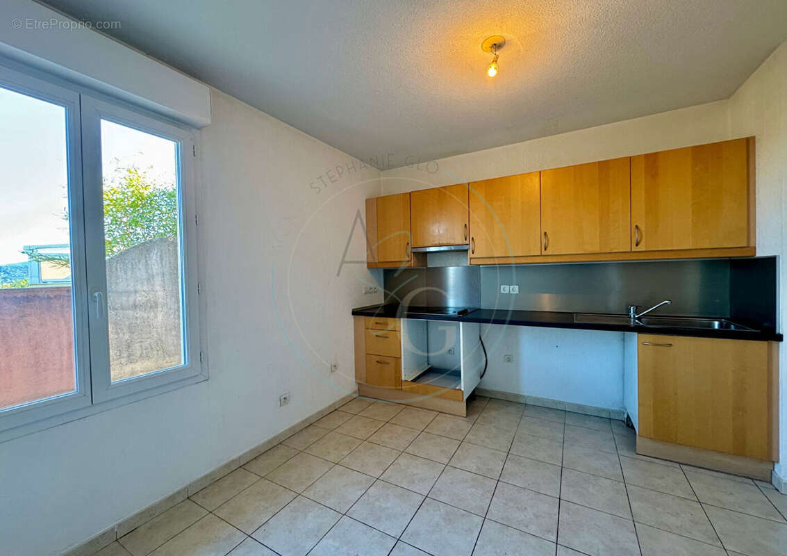 Appartement à COGOLIN