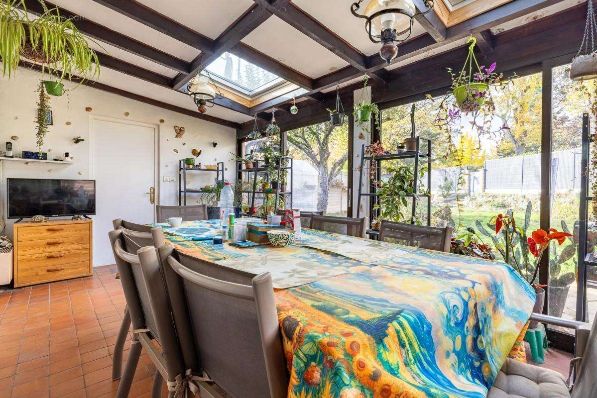 Maison à SAVIGNY-LE-TEMPLE