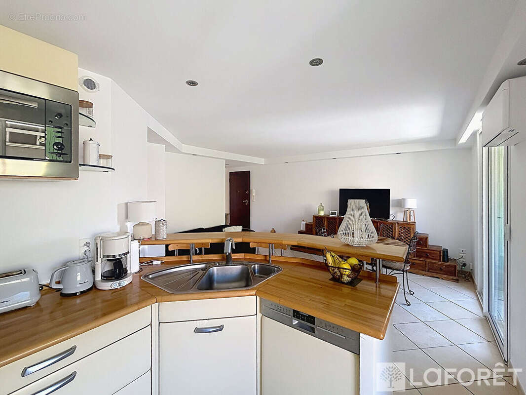 Appartement à CARRY-LE-ROUET