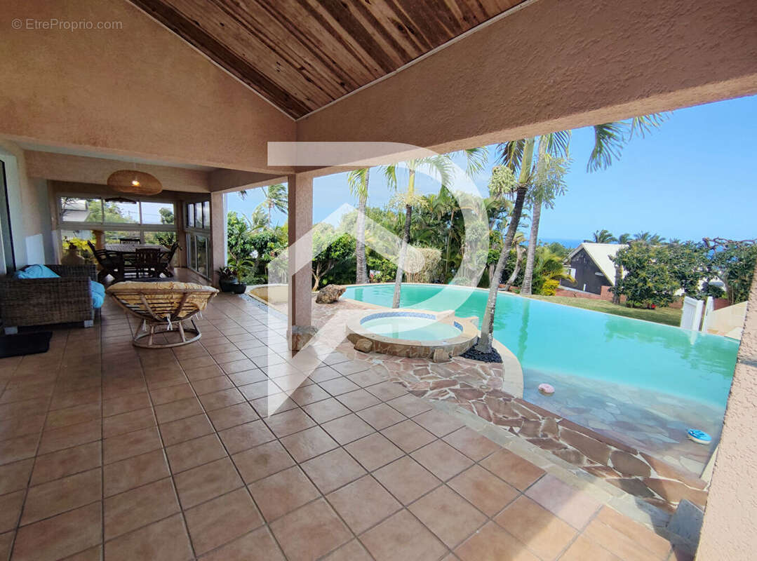 Maison à PETITE-ILE