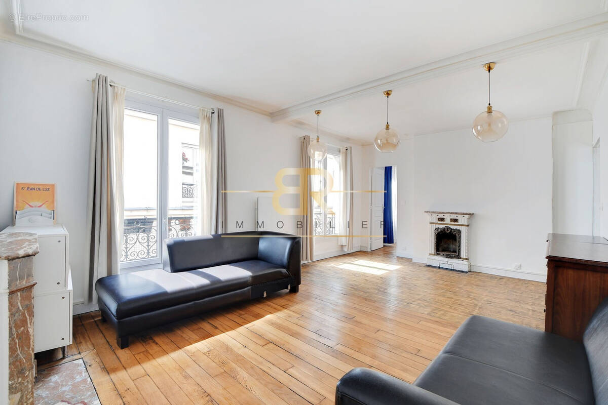 Appartement à PARIS-19E