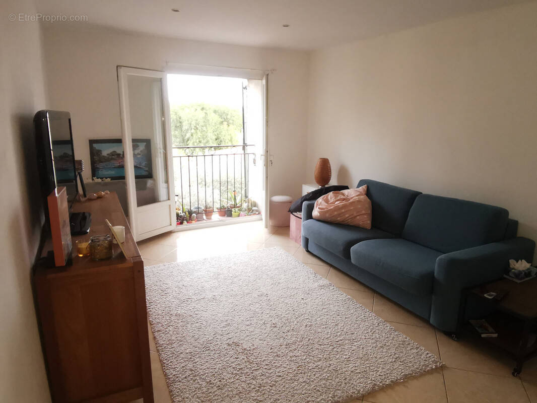 Appartement à CUERS