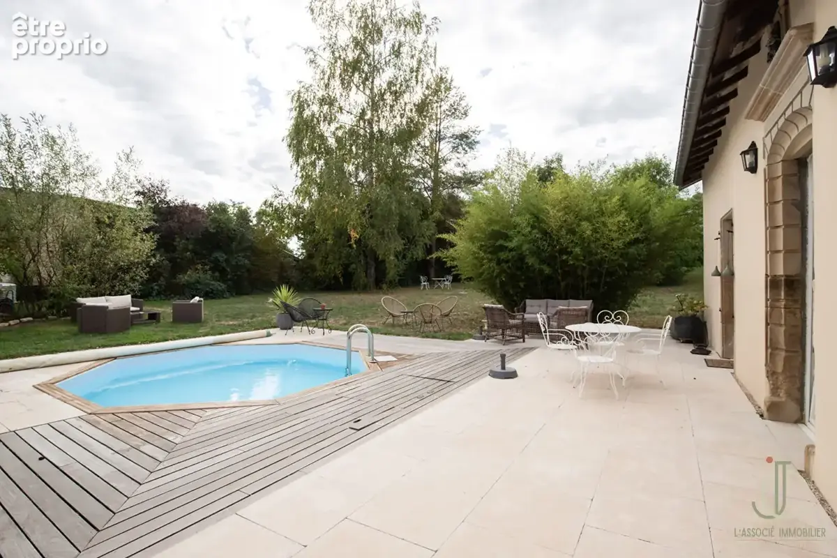 REMONCOURT - Demeure de Charme XVIIIe siècle -10 pièces jardin et piscine - photo 18