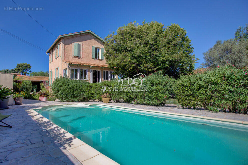 Maison à MARSEILLE-9E