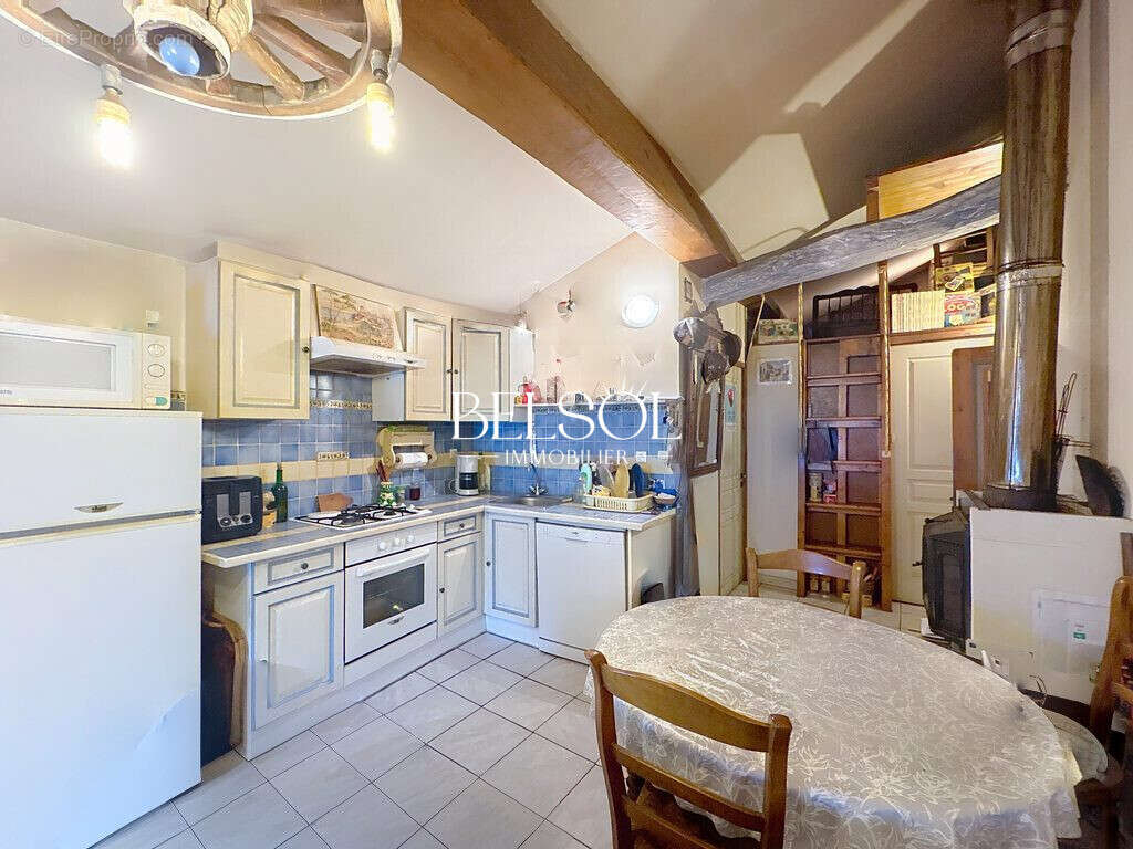 Maison à SAINT-LAURENT-DE-CERDANS