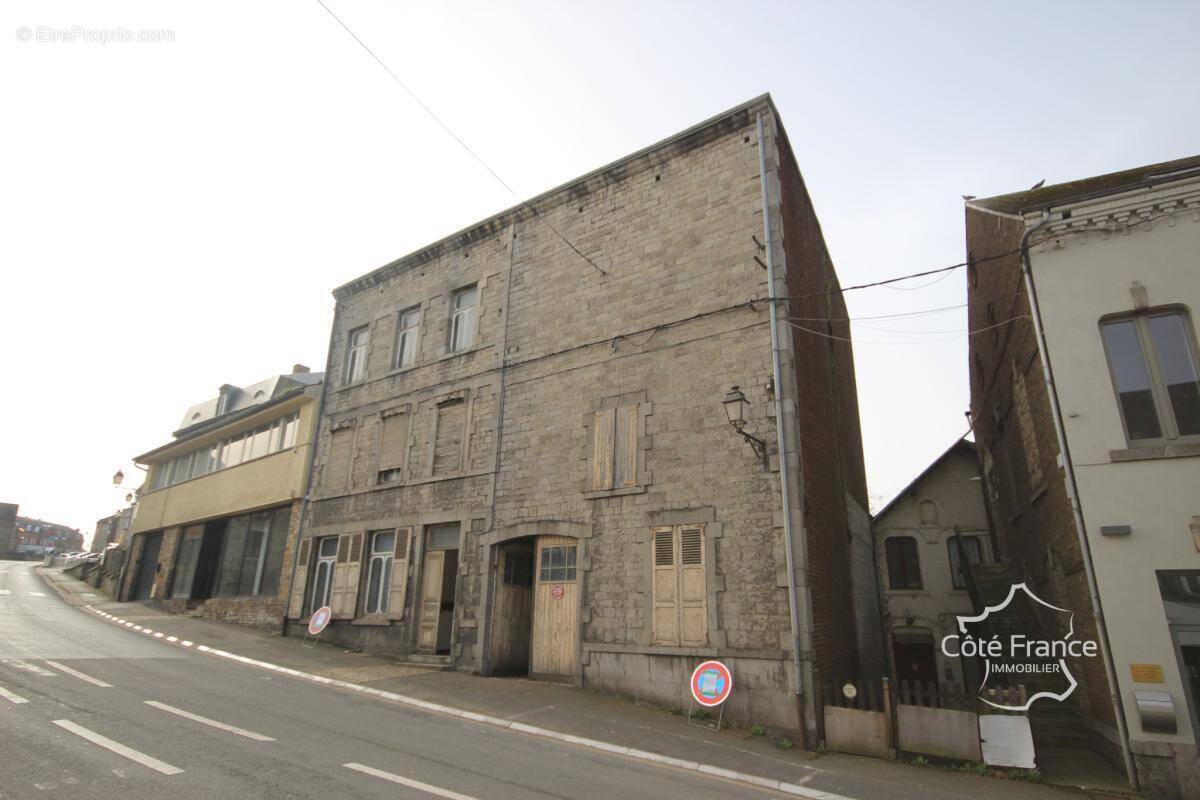 Maison à VIREUX-WALLERAND