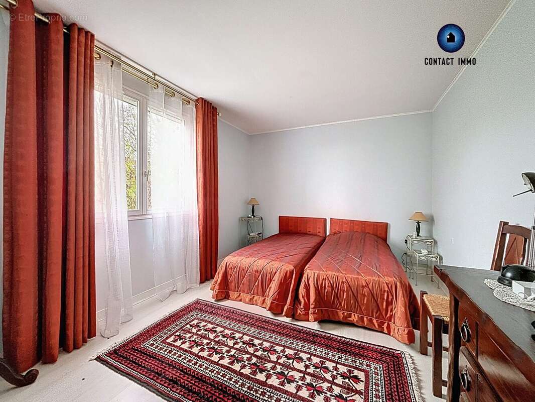 Maison à LISSAC-SUR-COUZE