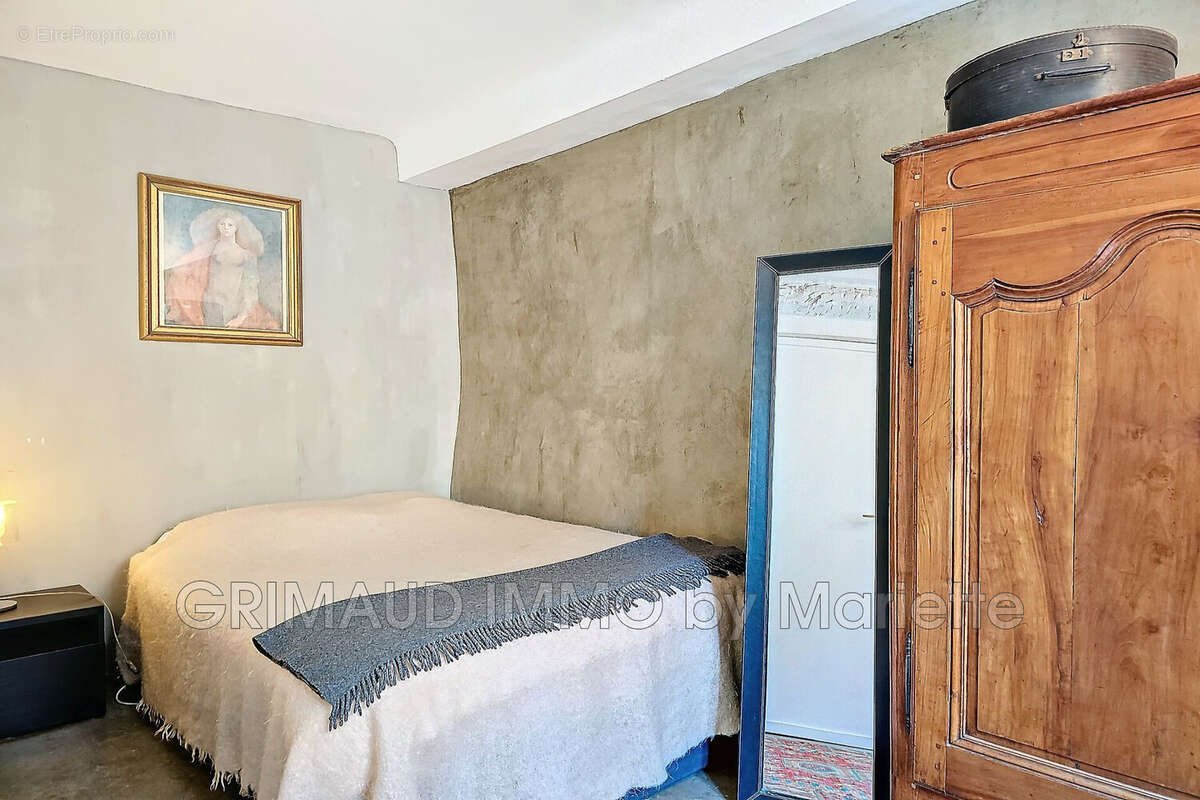 Maison à LA GARDE-FREINET