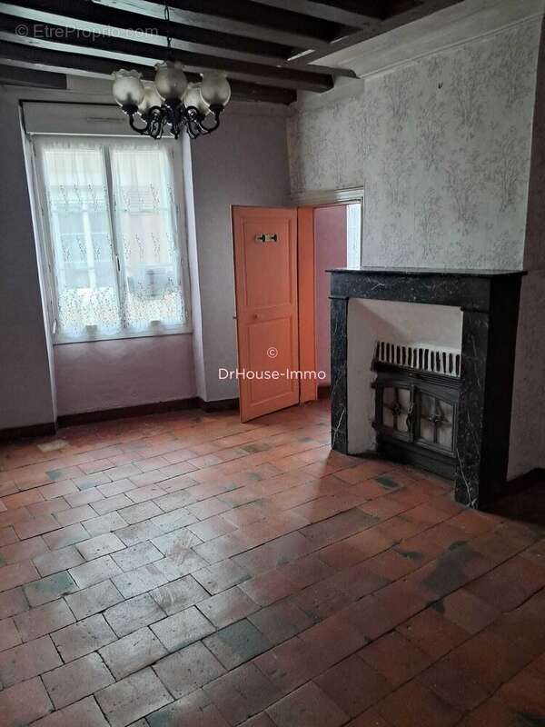 Maison à SAINT-MARS-D'OUTILLE