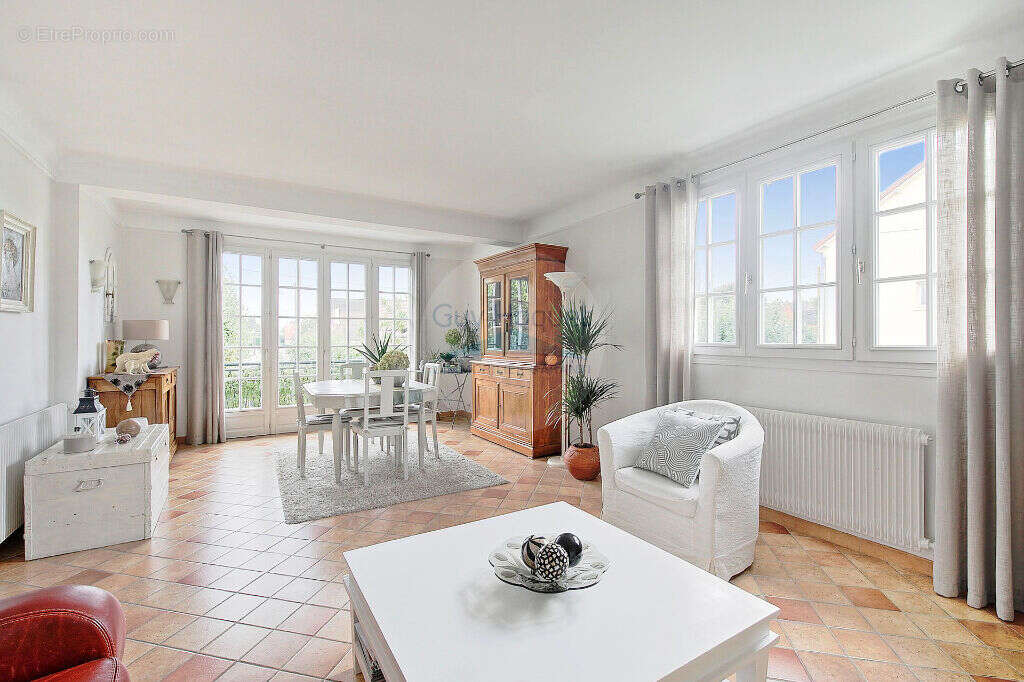 Maison à GRETZ-ARMAINVILLIERS
