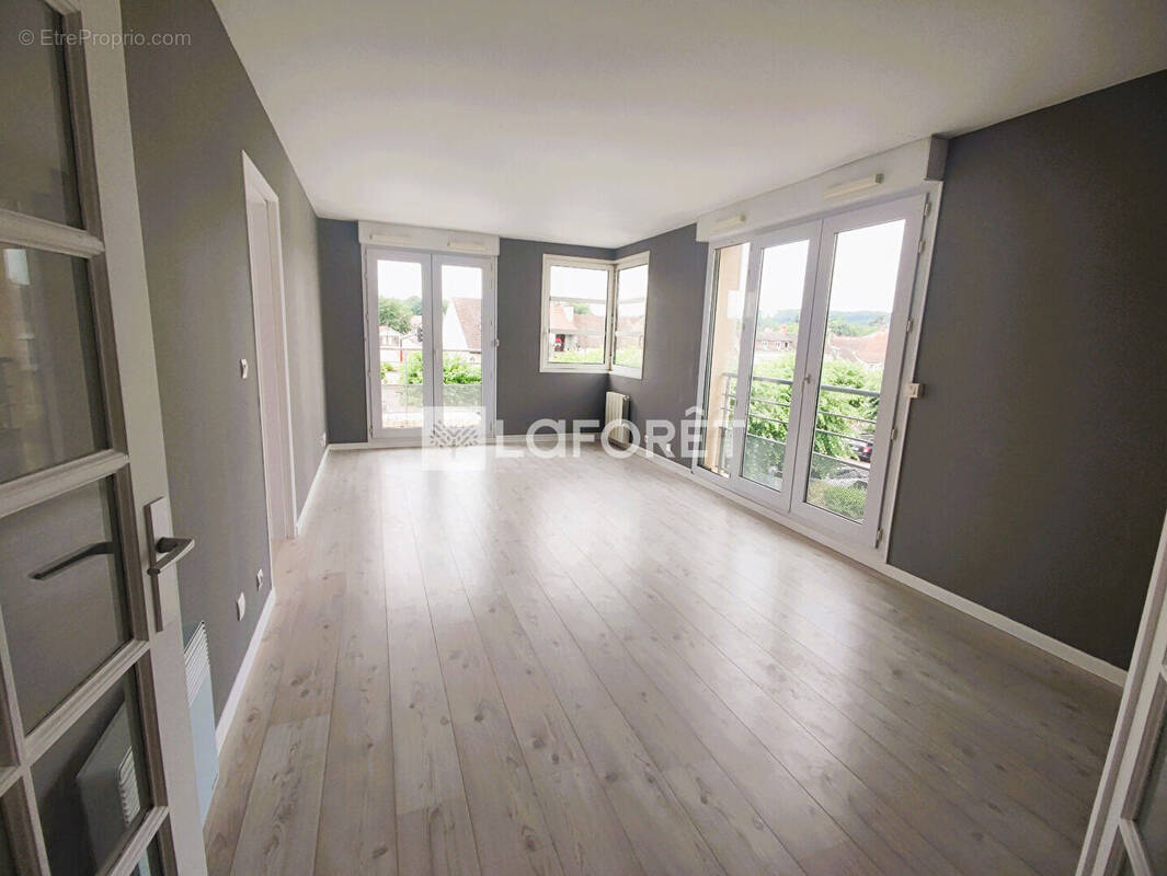 Appartement à ROSNY-SUR-SEINE