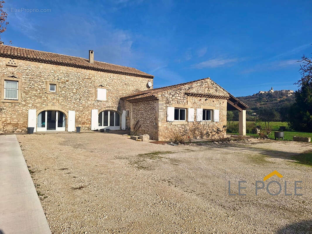 Authentique maison en pierre avec vue à La Garde-Adhémar - photo 12