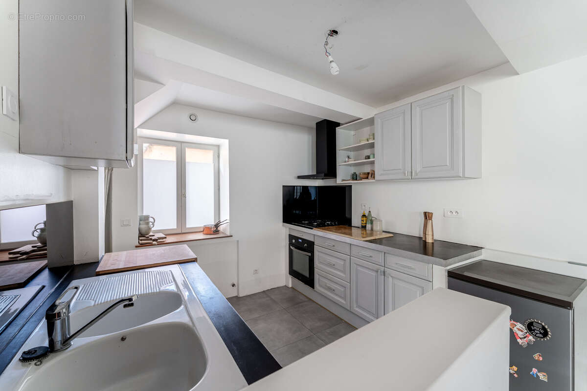 Maison à NEUVILLE-SUR-SAONE