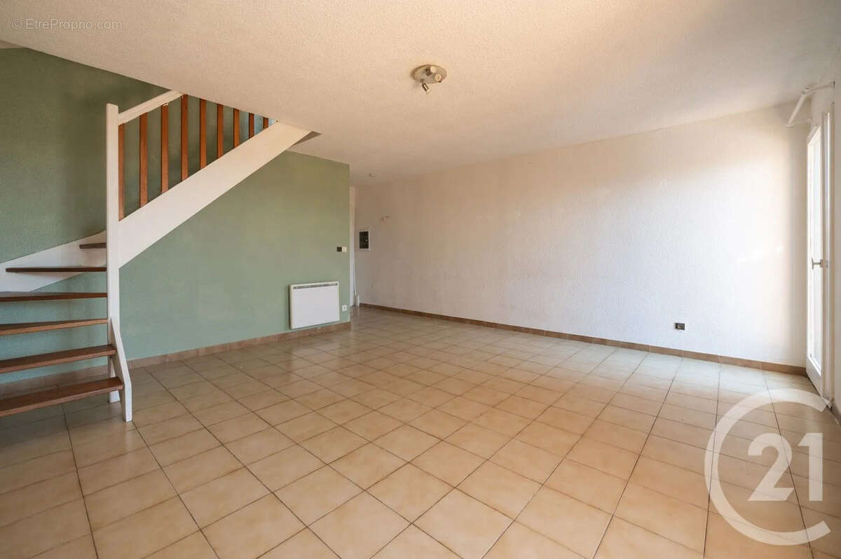 Maison à BORMES-LES-MIMOSAS