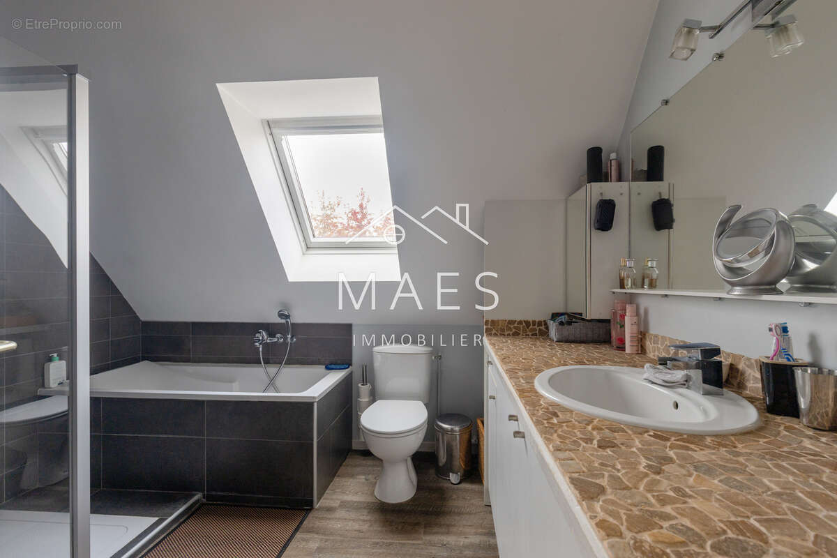 Maison à WAMBRECHIES