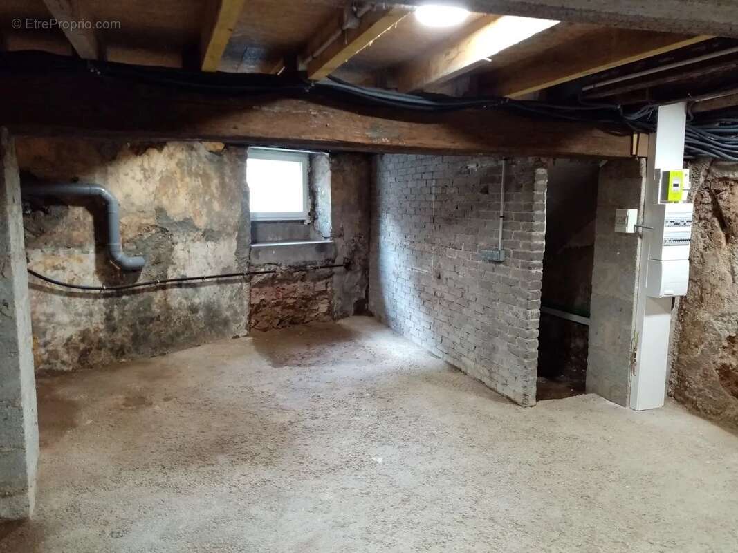 Maison à MAGNAC-LAVAL