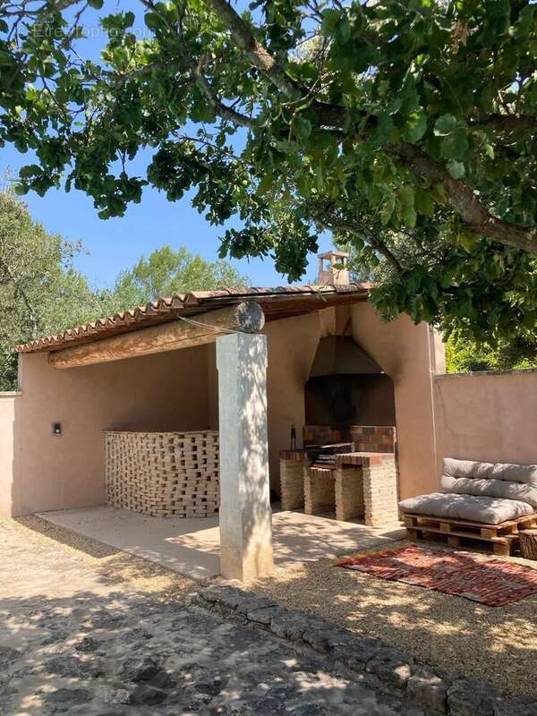 Maison à GORDES