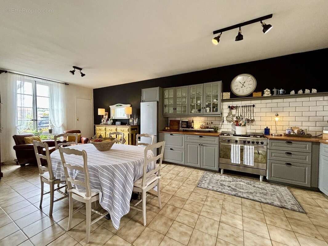 Maison à CAUNES-MINERVOIS