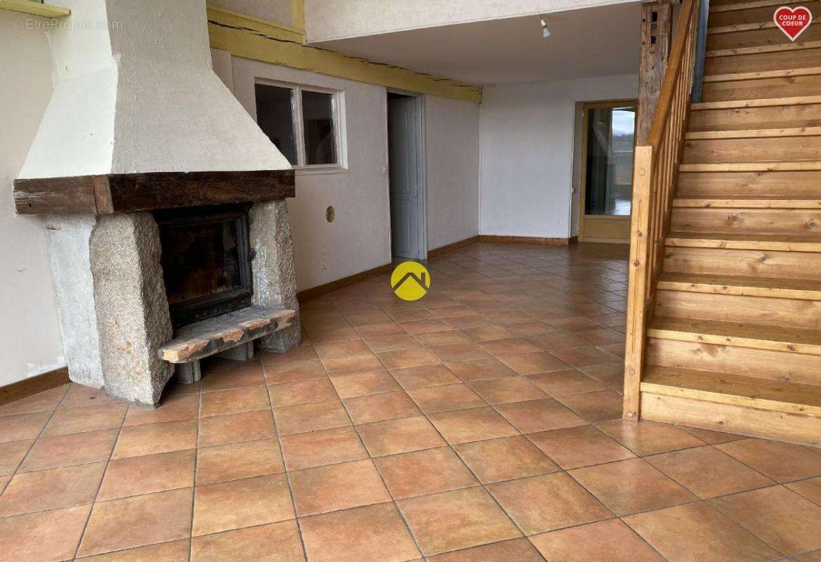 Maison à NERIS-LES-BAINS