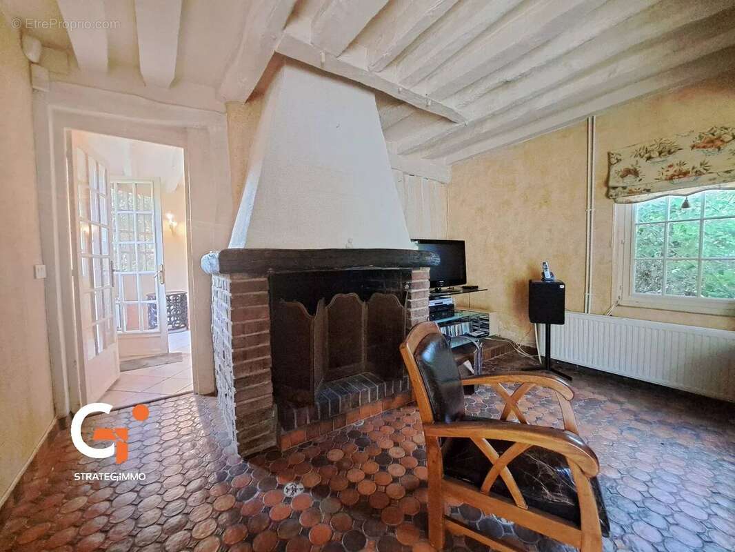 Maison à SAINT-OUEN-DE-THOUBERVILLE