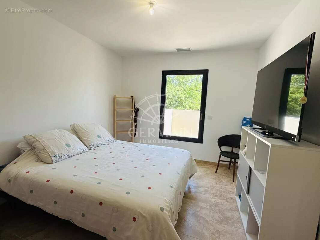 Maison à L'ISLE-SUR-LA-SORGUE